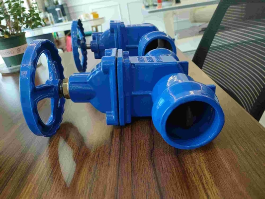 DN50-DN300 Handwheel วาล์วประตูซีลอ่อนเหล็กดัดอ่อนยอมรับการปรับแต่ง